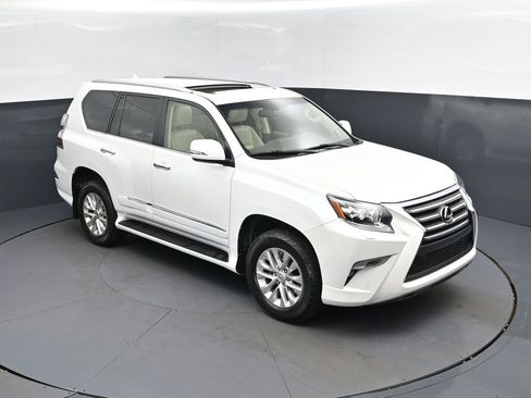 Used 2015 Lexus GX 460 w/ Premium Package AWD/4WD image 36