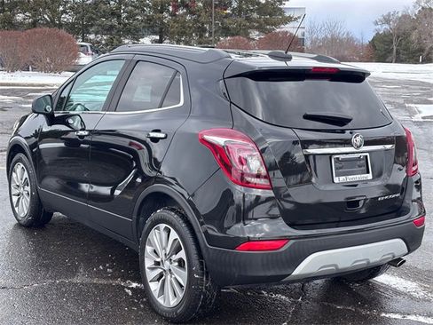 Used 2020 Buick Encore Preferred image 3