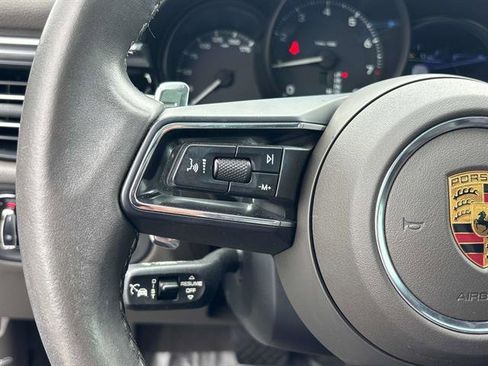 Used 2022 Porsche Macan image 22