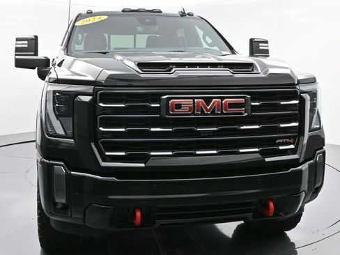 Used 2024 GMC Sierra 2500 AT4 w/ AT4 Premium Plus Package AWD/4WD image 2