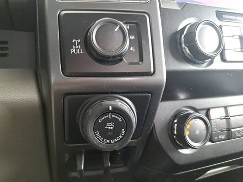 Used 2019 Ford F150 XLT w/ Equipment Group 302A Luxury AWD/4WD image 15