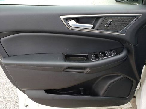 Used 2017 Ford Edge SEL w/ Equipment Group 201A AWD/4WD image 11