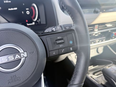 Used 2024 Nissan Rogue SL w/ SL Premium Package image 64