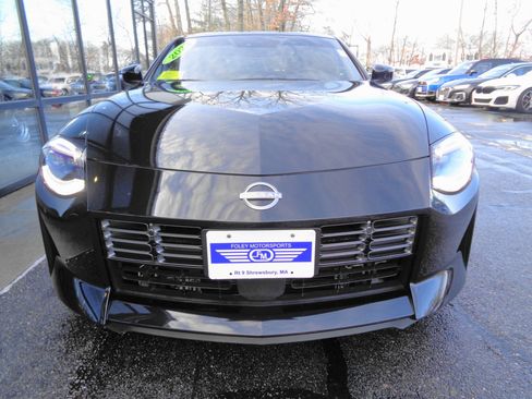 Used 2023 Nissan Z w/ Floor Mat Package (L93) image 2