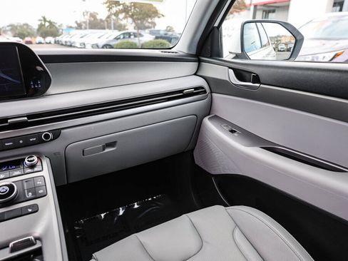 Used 2024 Hyundai Palisade SEL FWD image 6