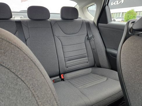 Used 2025 Kia K4 EX image 14