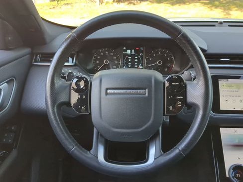 Used 2019 Land Rover Range Rover Velar S image 23