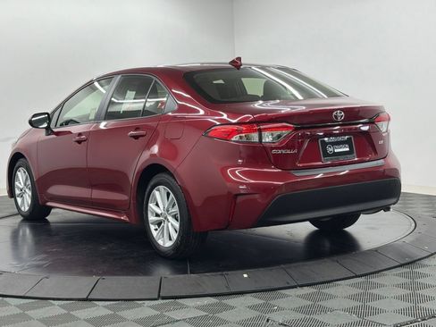 Used 2026 Toyota Corolla LE w/ LE Premium Package FWD image 9