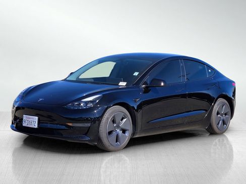 Used 2021 Tesla Model Y Long Range image 8
