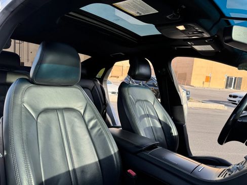 Used 2017 Lincoln MKZ Reserve image 18