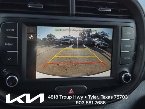 Certified 2025 Kia Soul LX w/ LX Technology Package FWD image 31