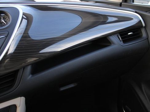 Used 2020 Buick Envision Premium w/ Driver Confidence Package image 32