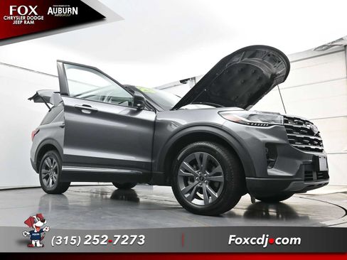 Used 2025 Ford Explorer Active w/ Active Comfort Package AWD/4WD image 38