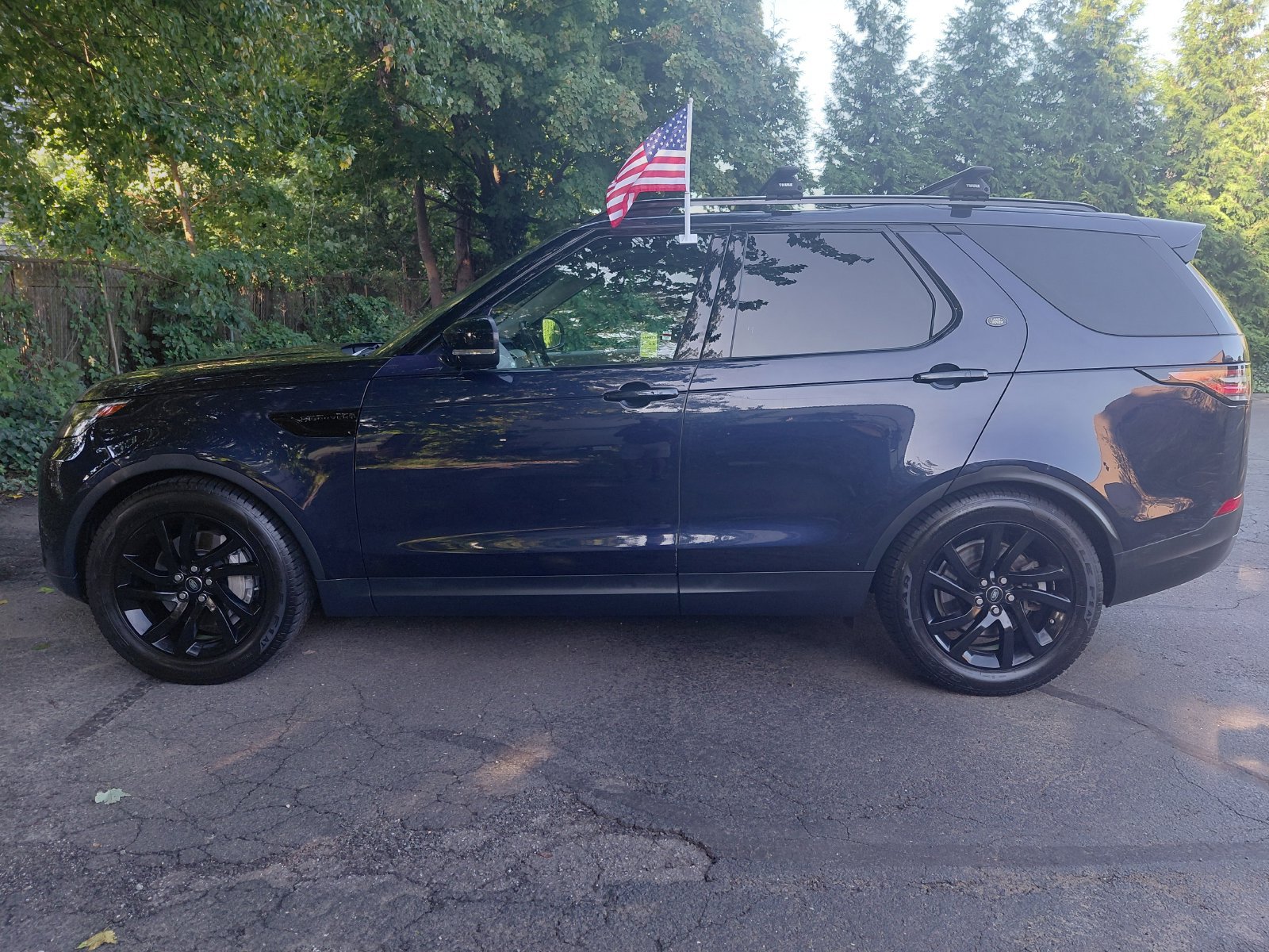 Used 2018 Land Rover Discovery HSE AWD/4WD image 30