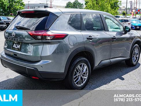 Used 2024 Nissan Rogue S AWD/4WD image 6