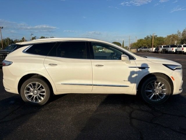 Used 2023 Buick Enclave Avenir w/ Avenir Technology Package FWD image 7
