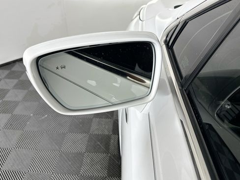 Used 2020 Buick Enclave Essence FWD image 16