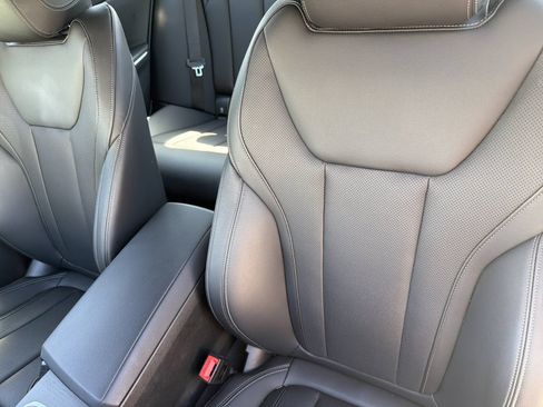 Certified 2025 BMW 330i Sedan w/ Convenience Package RWD image 23