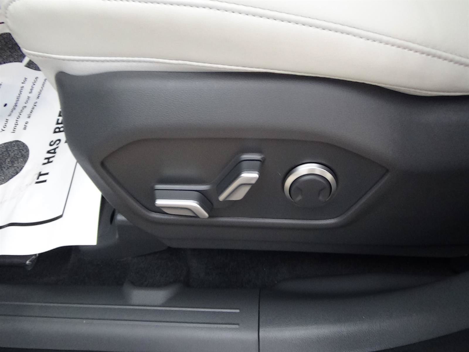 Used 2026 Hyundai Santa Fe SEL FWD image 20
