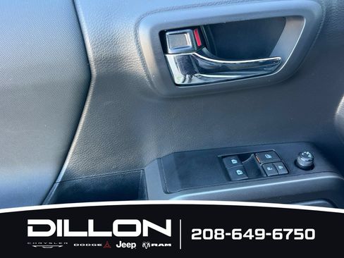 Used 2023 Toyota Tacoma TRD Sport AWD/4WD image 14
