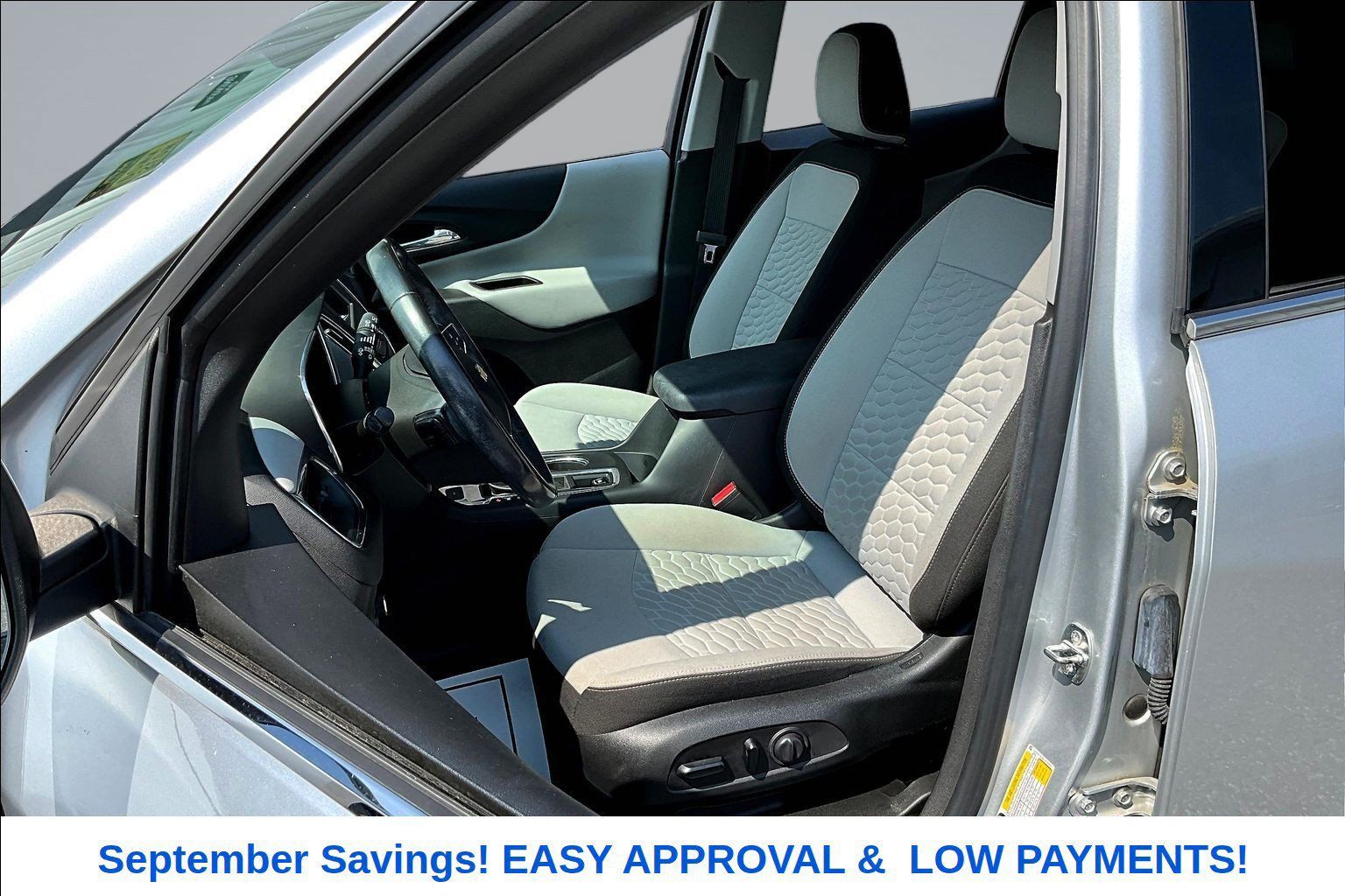 Used 2020 Chevrolet Equinox LT w/ Driver Convenience Package AWD/4WD image 21