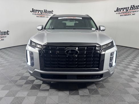 Used 2024 Hyundai Palisade SEL w/ Premium Package FWD image 5