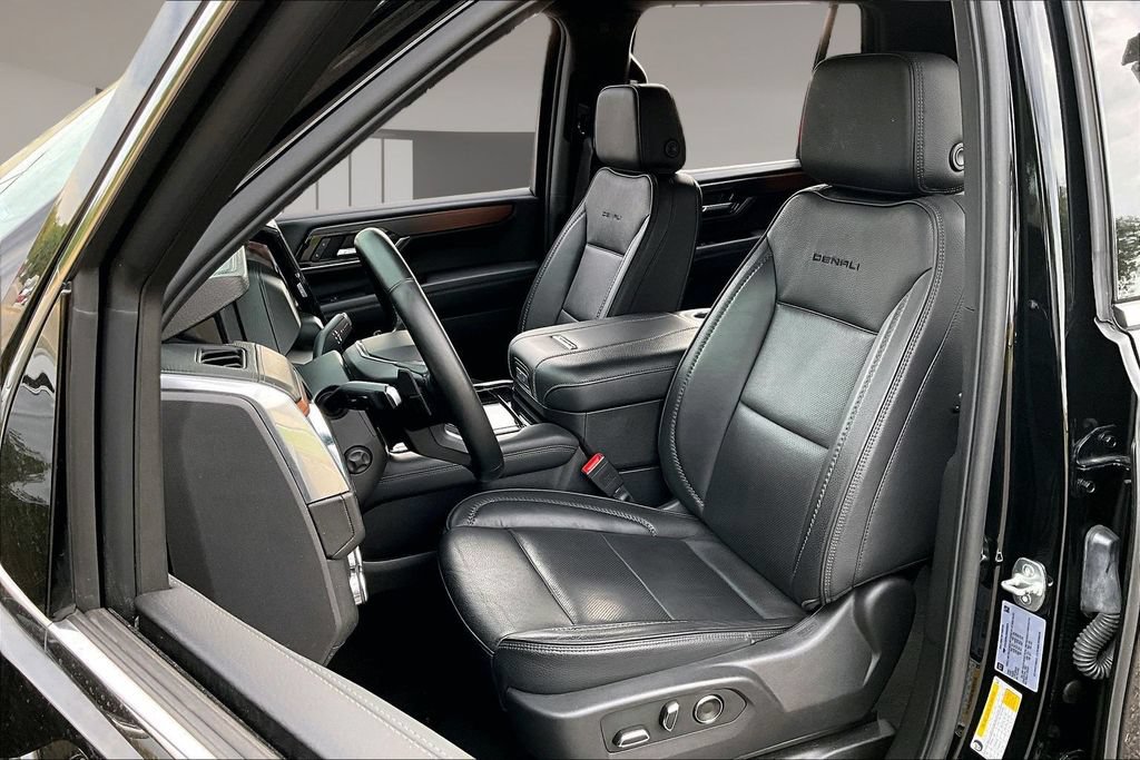 Used 2025 GMC Yukon Denali AWD/4WD image 27