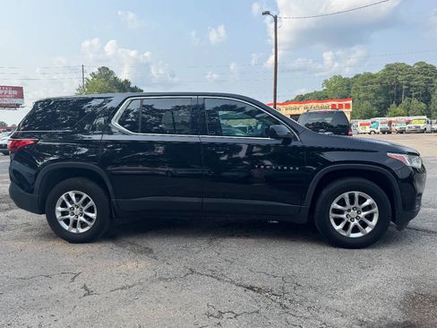 Used 2019 Chevrolet Traverse LS FWD image 5