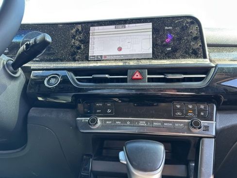 Certified 2024 Kia Seltos S image 11