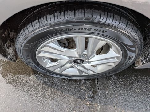 Used 2020 Hyundai Elantra SEL image 9