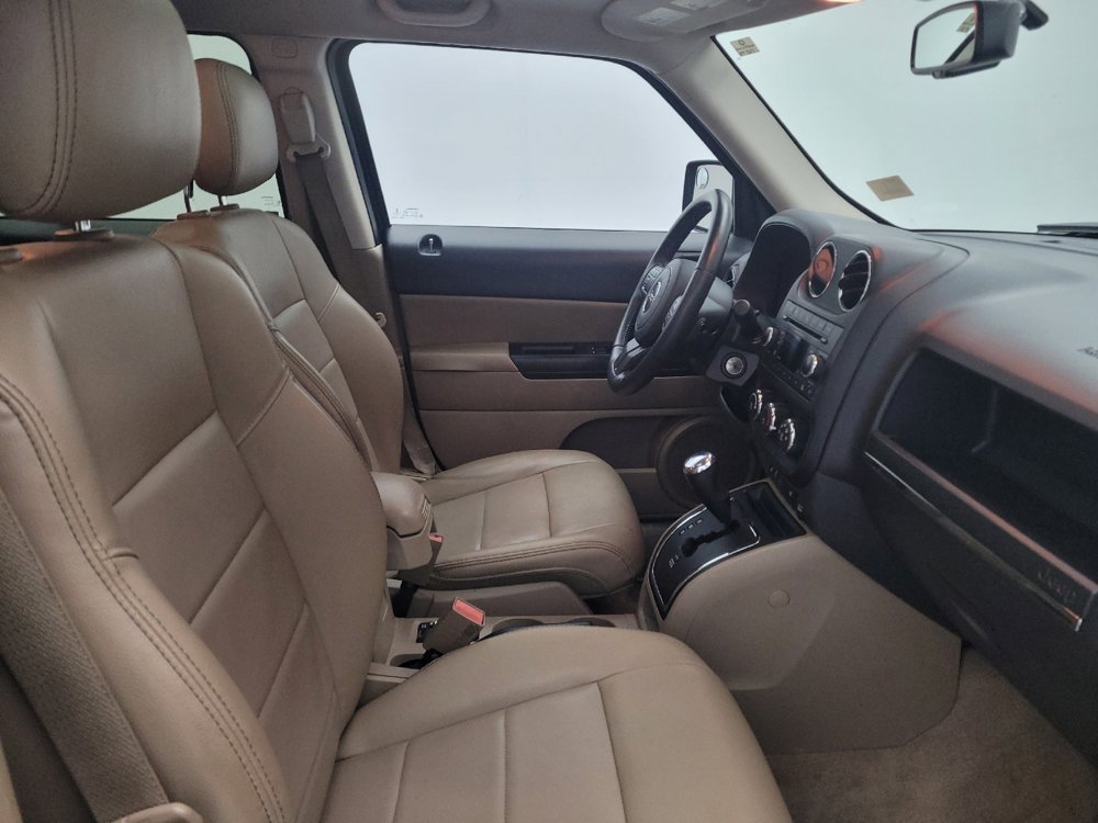 Used 2017 Jeep Patriot High Altitude AWD/4WD image 21