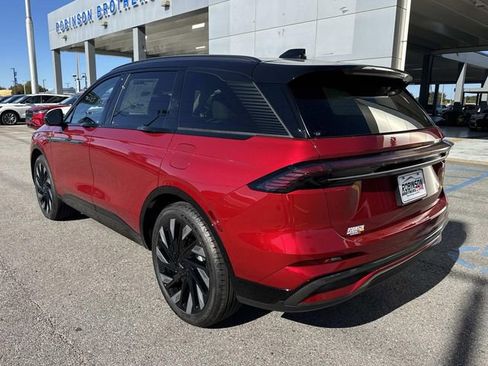 New 2026 Lincoln Nautilus Reserve image 5