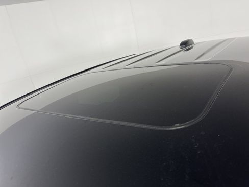 Used 2024 GMC Canyon AT4 w/ Technology Package image 6