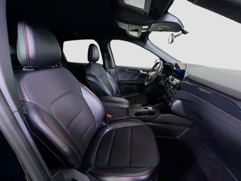 Certified 2025 Ford Escape ST-Line AWD/4WD image 29