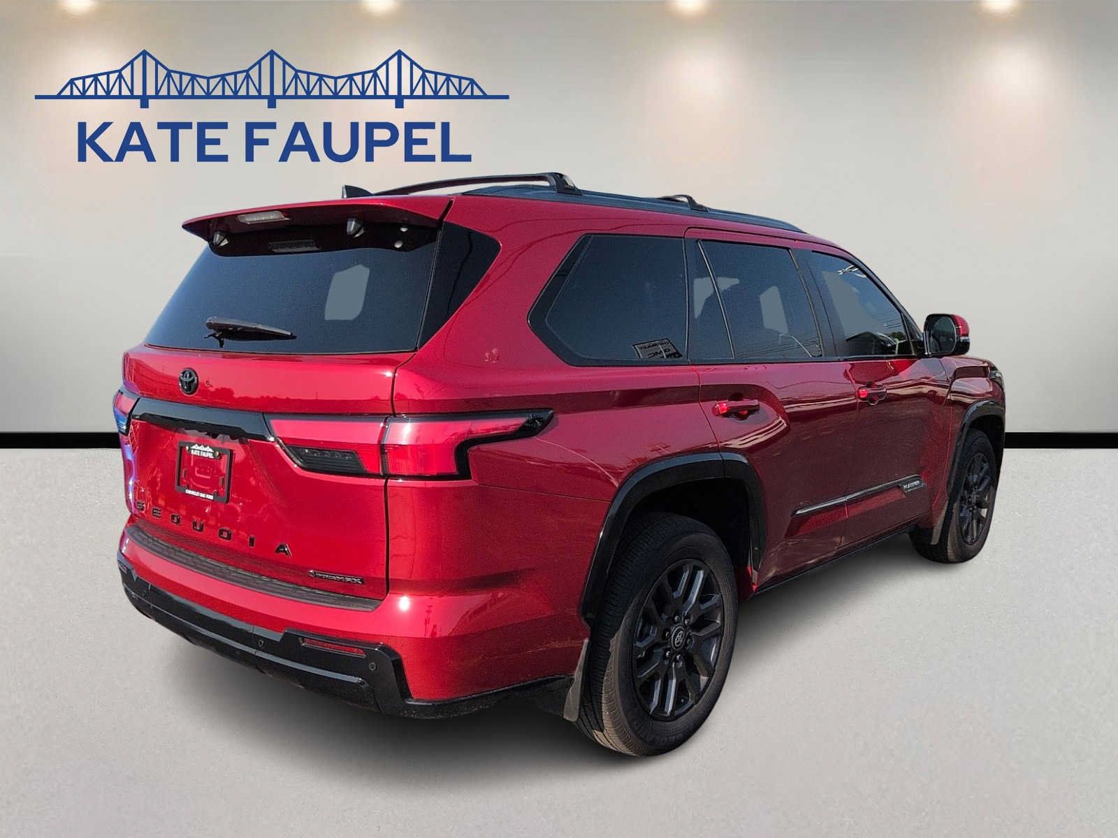 Used 2025 Toyota Sequoia Platinum AWD/4WD image 7