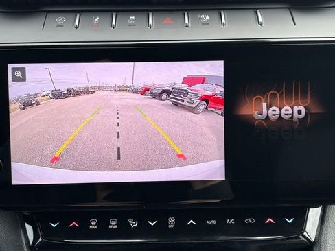 New 2026 Jeep Grand Cherokee Altitude AWD/4WD image 18