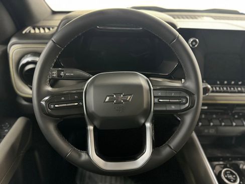 Used 2024 Chevrolet Colorado ZR2 w/ Technology Package image 20