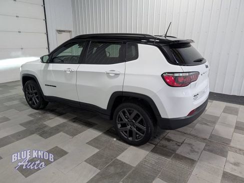 Used 2026 Jeep Compass Limited AWD/4WD image 2