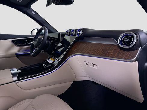 New 2026 Mercedes-Benz GLC 300 4MATIC image 32
