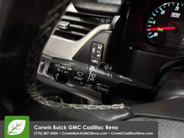 Used 2017 GMC Yukon XL SLT w/ Open Road Package AWD/4WD image 29