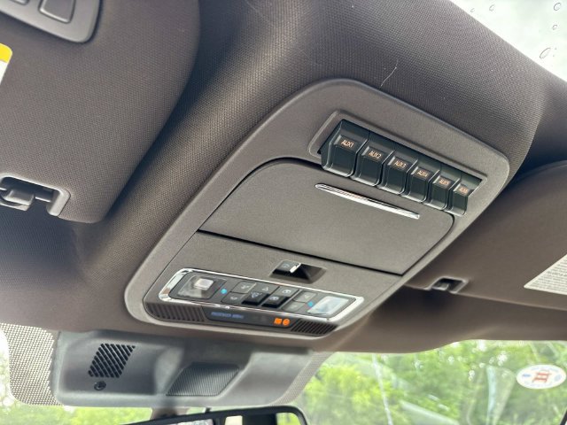 New 2026 Ford F350 King Ranch w/ FX4 Off-Road Package AWD/4WD image 34