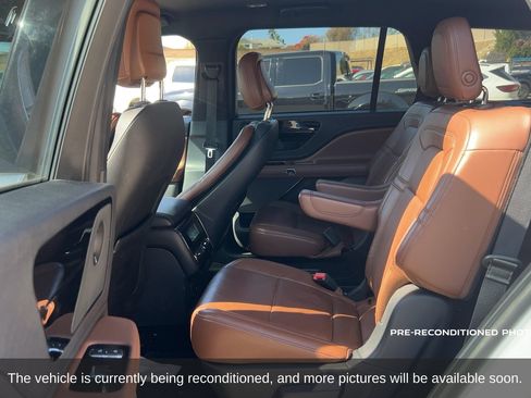 Used 2020 Lincoln Aviator Reserve w/ Class IV Trailer Tow Package RWD image 12