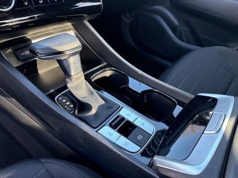 Certified 2023 Hyundai Santa Cruz SE image 6