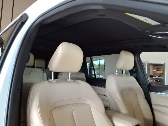 Used 2023 Jeep Grand Cherokee L Limited AWD/4WD image 24