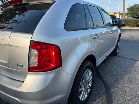 Used 2011 Ford Edge SEL w/ 202A Rapid Spec Order Code FWD image 3