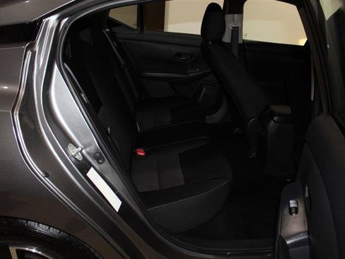 Used 2024 Nissan Sentra SV image 30