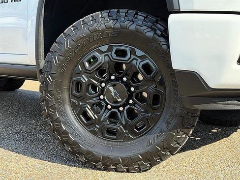 Used 2024 Chevrolet Silverado 2500 LTZ w/ LTZ Plus Package AWD/4WD image 58