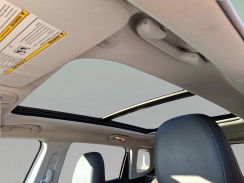 Used 2020 Jeep Compass Latitude image 14