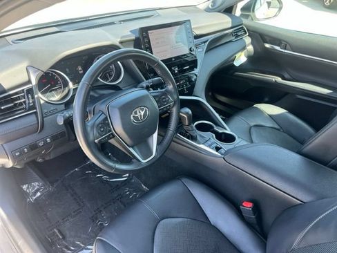 Used 2023 Toyota Camry XLE FWD image 11