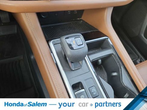 Used 2022 Nissan Pathfinder Platinum w/ Cargo Package image 17